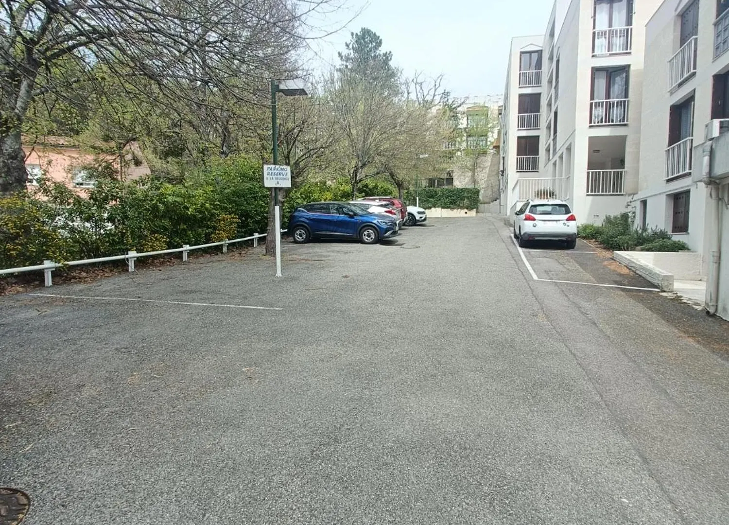 Apartment Appartement Climatise Parc Paradis 150 M Des Thermes Greoux-les-Bains France